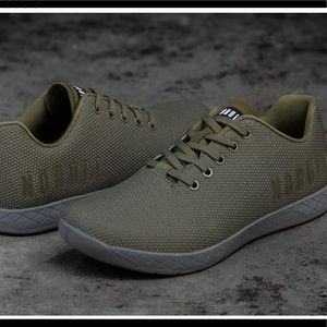 ARMY GREY TRAINER (WOMEN'S) size 7W